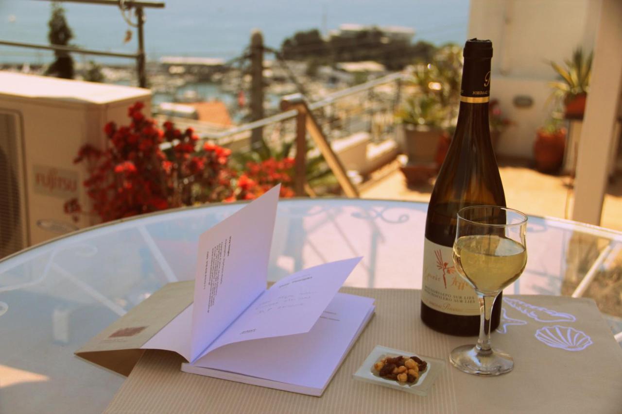 Piraeus Lux Secret Apartment ภายนอก รูปภาพ